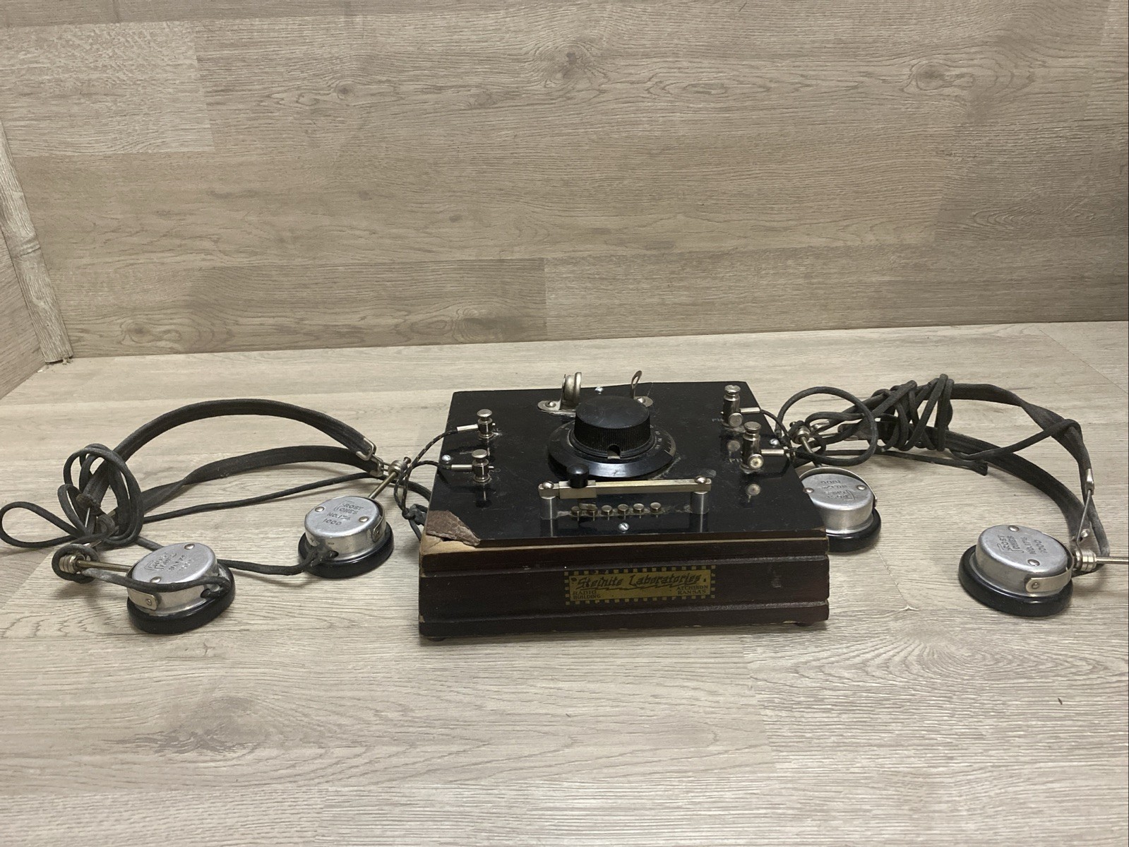 1920'S STEINITE LABORATORIES CRYSTAL COMMUNICATION SET W: 2 HEADSETS