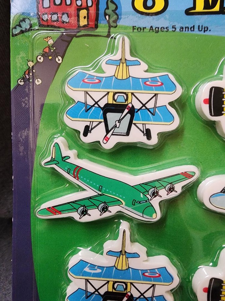 8 ERASERS PLANES