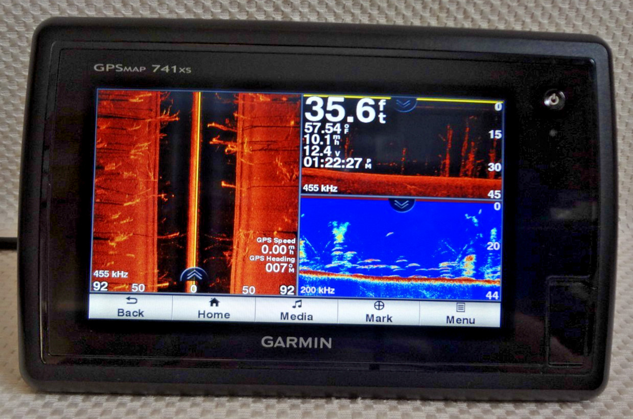 GARMIN GPSMAP 741xs GPS CHART PLOTTER ClearVü SideVü CHIRP FISHFINDER w/ POWER