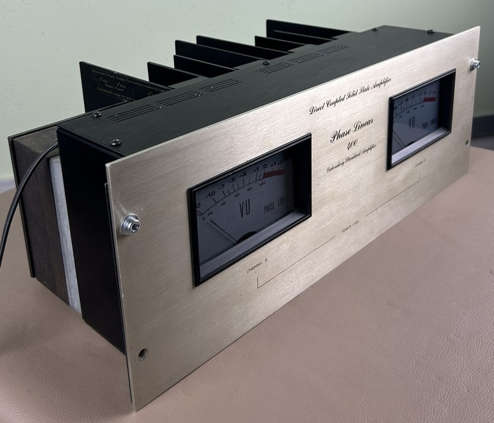 PHASE LINEAR 400 STEREO AMPLIFIER