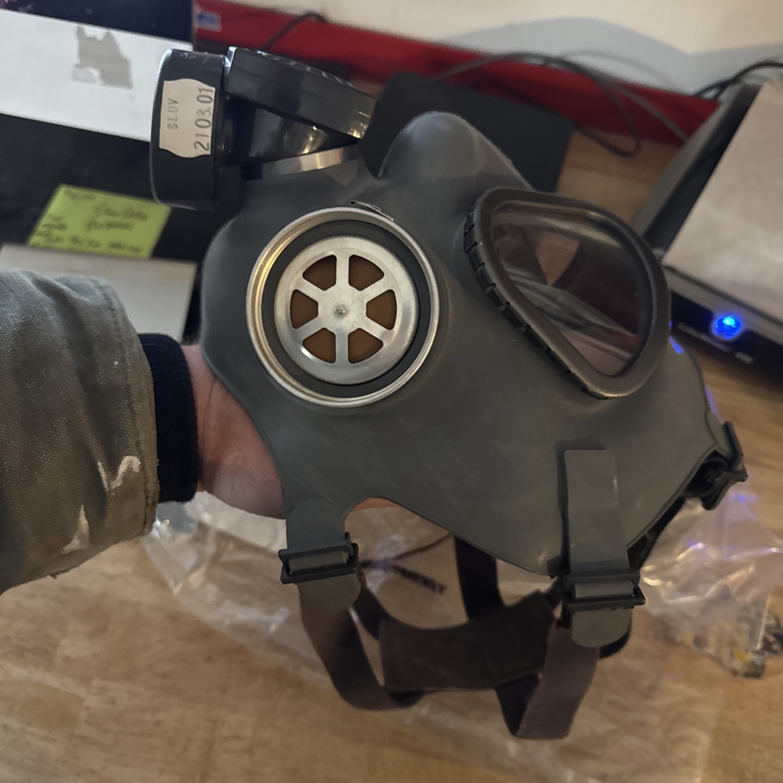 Finland Gas Mask New/Old Stock Clear Insert NATO 40mm Filter NBC Nuke Army Surpl