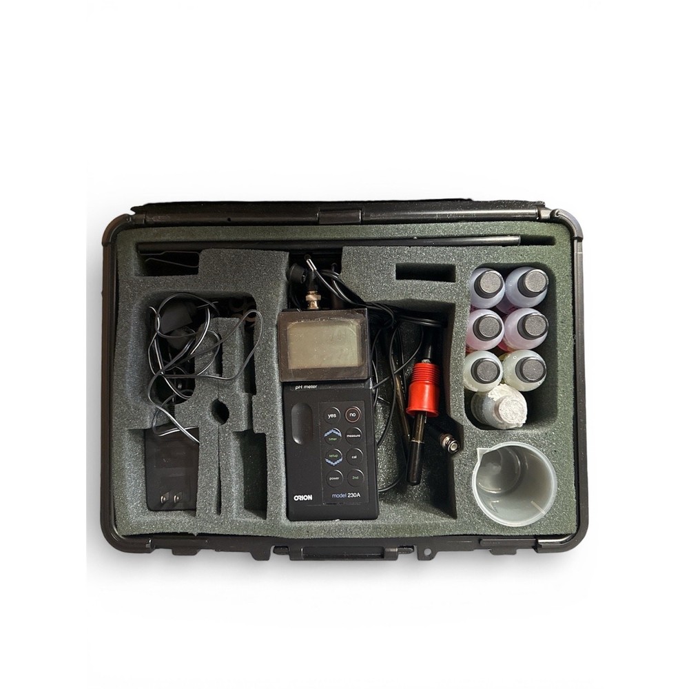 Orion Model 230A Portable pH Meter Kit With Probe Solutions Case