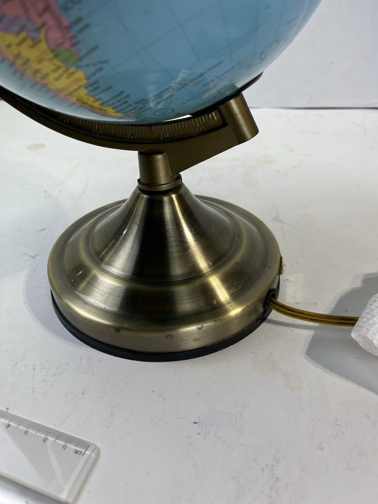 Illuminated World Globe with Stand, Built in LED OO