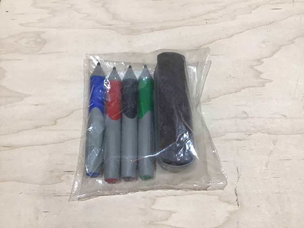 SMART Board SB685 87" Interactive Whiteboard