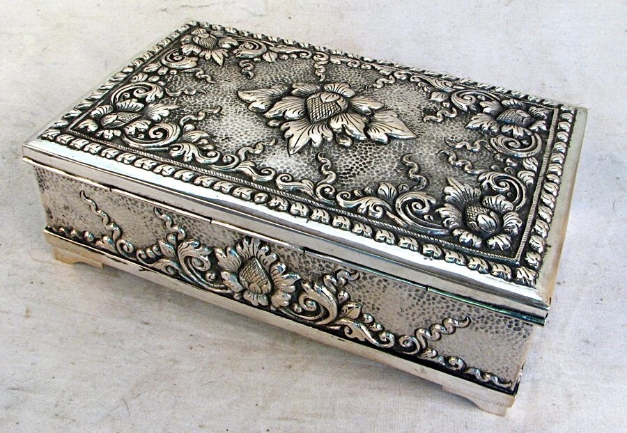 YOGYA SILVER BOX LARGE FINE REPOUSSE WORK SIGNED c.1940'S