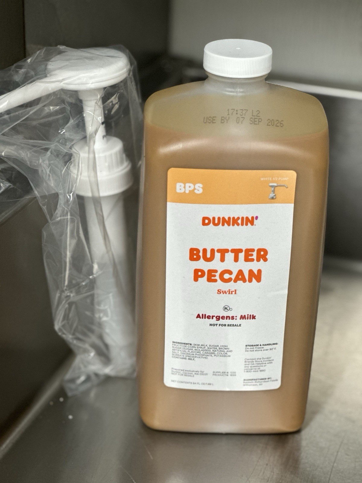 Dunkin Donut Original Butter Pecan Swirl 64oz With Pump