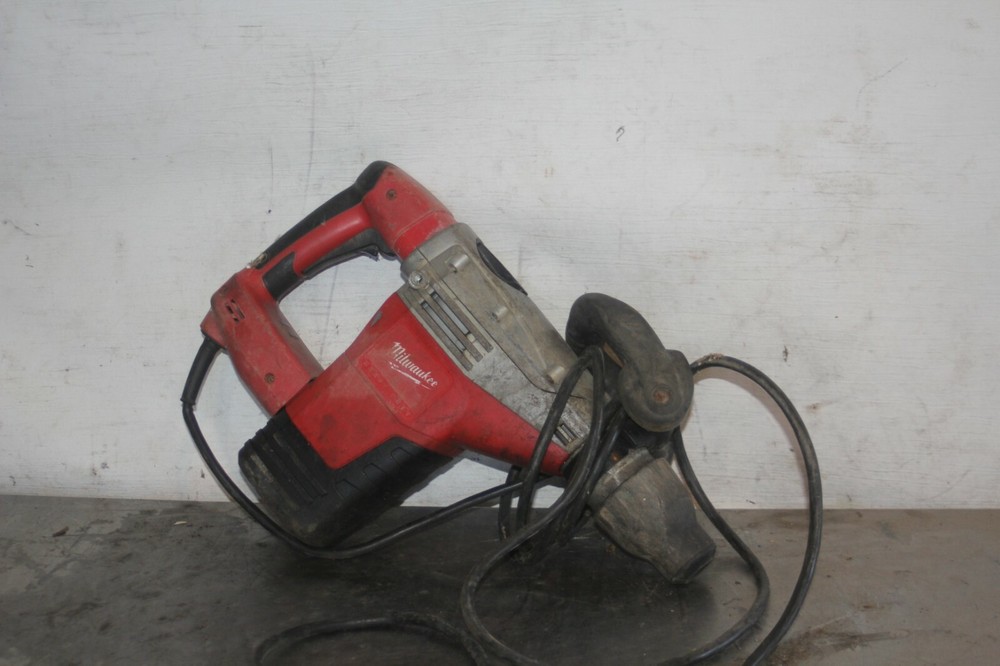 Milwaukee Demolition Hammer 5446-21