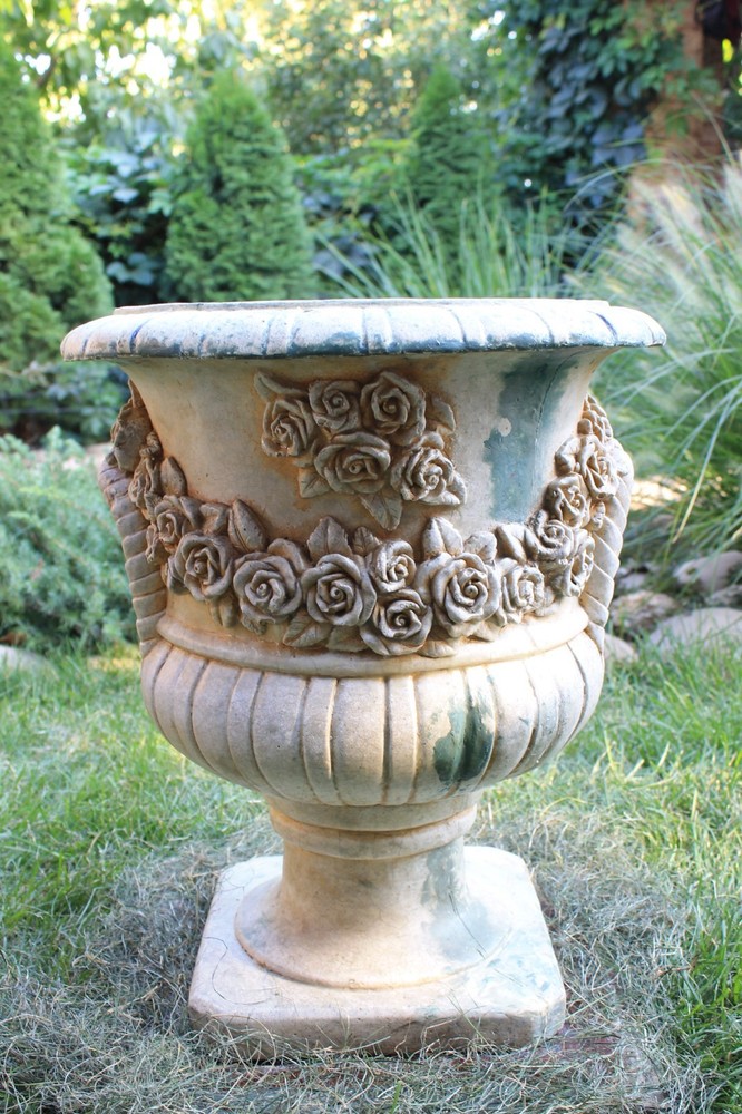 Polyurethane flexible mold with a plastic frame"Rose pot"