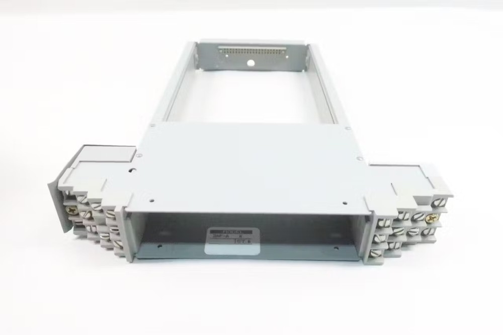 Foxboro 2AP-A Sig Buf Chassis Module