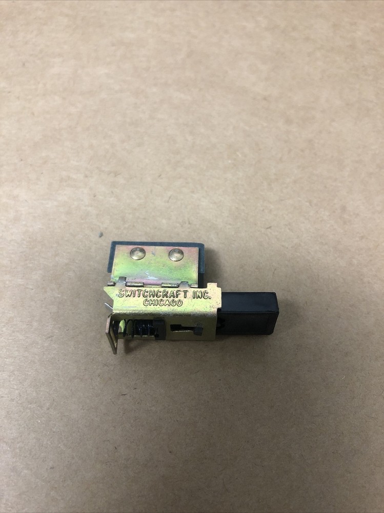 SWITCHCRAFT PART# 75037A50A