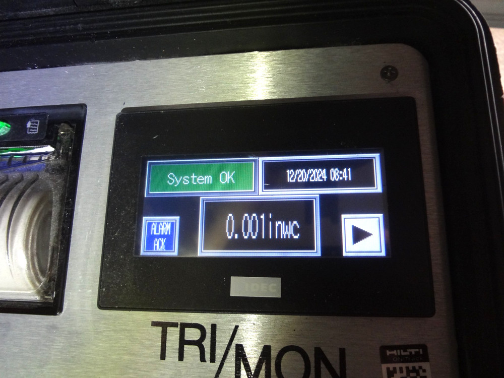 ꙮ Micro Trap Corporation Tri/Mon Digital Recording Manometer