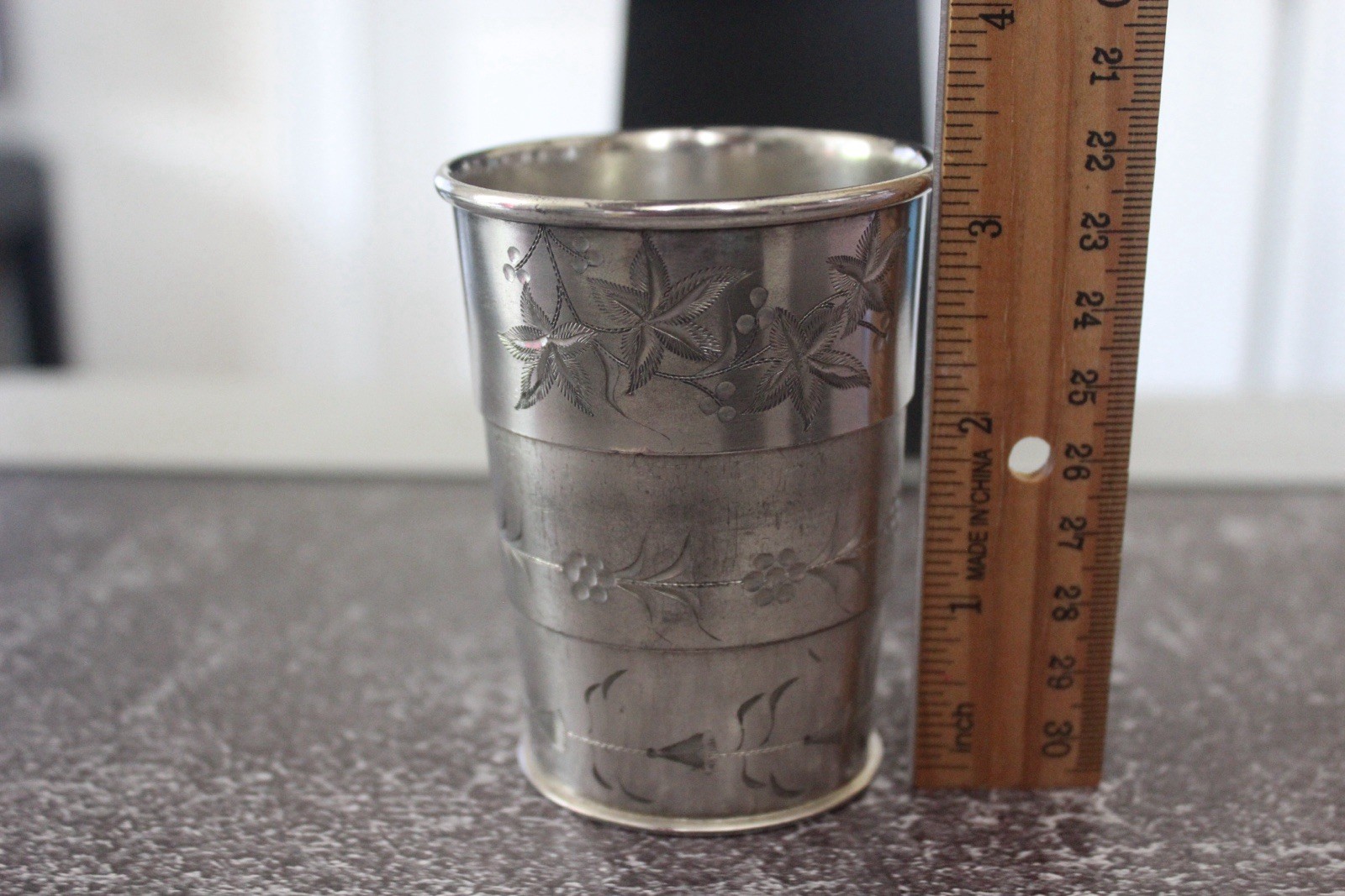 Pairpoint Mfg Co Collapsible Cup Quadruple Silver plate with Leather Case