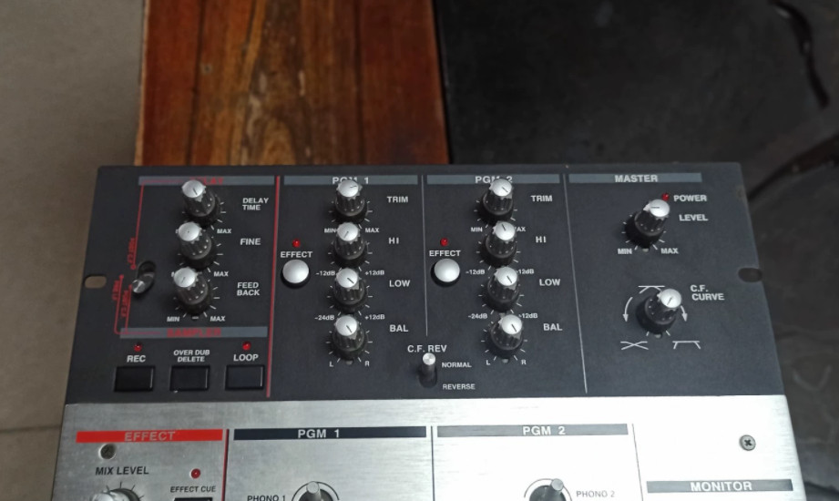 1pcs Vestax PMC-05Pro SL Mixing Console