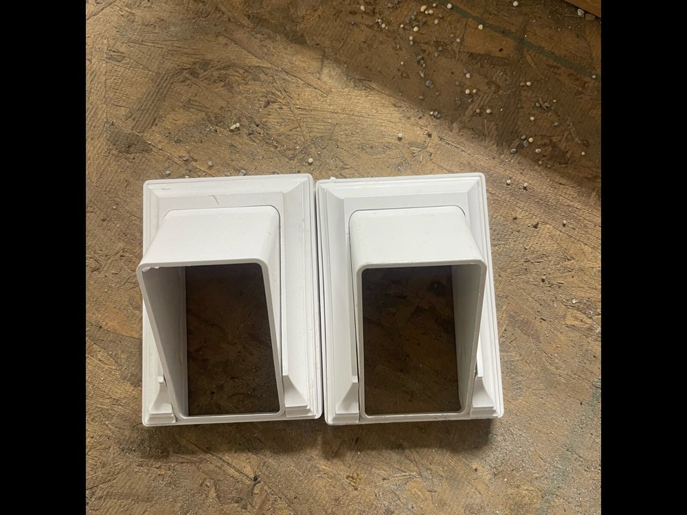 Railing Bracket - Summit 2" x 3.5" Stair Bracket (2PK) White (#BS235SW) 