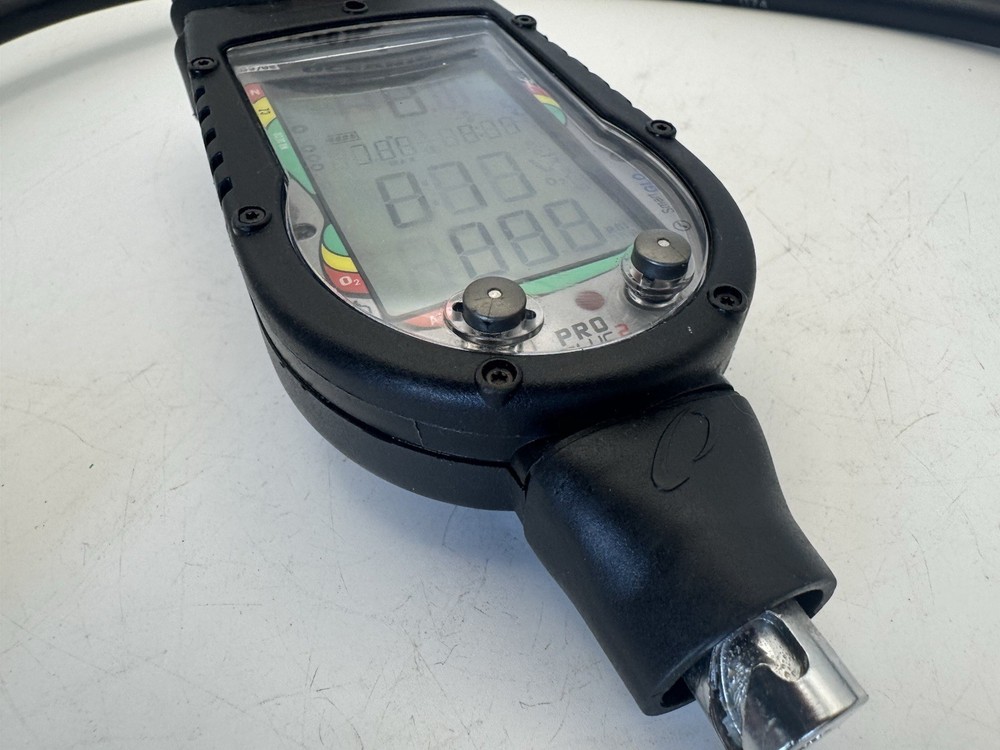 Clean Oceanic Pro Plus 2 Scuba Dive Computer, Quick Disconnect, New Battery