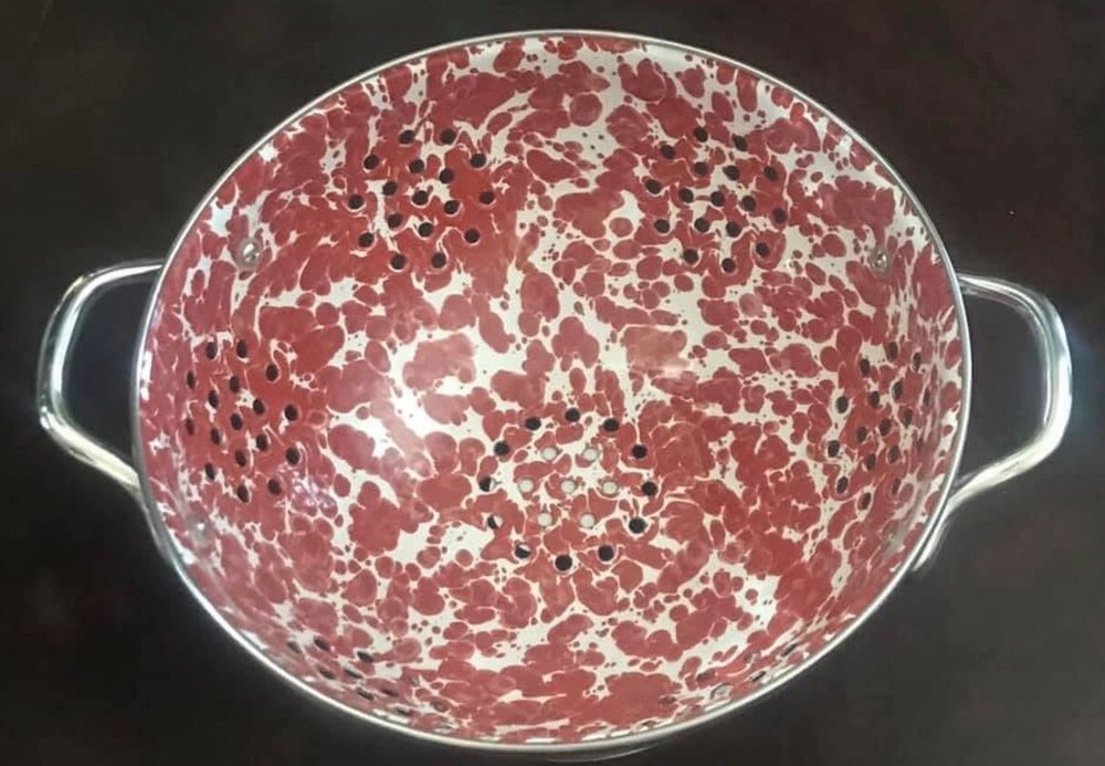 Enamel Threshold Colander White And Red New In Box