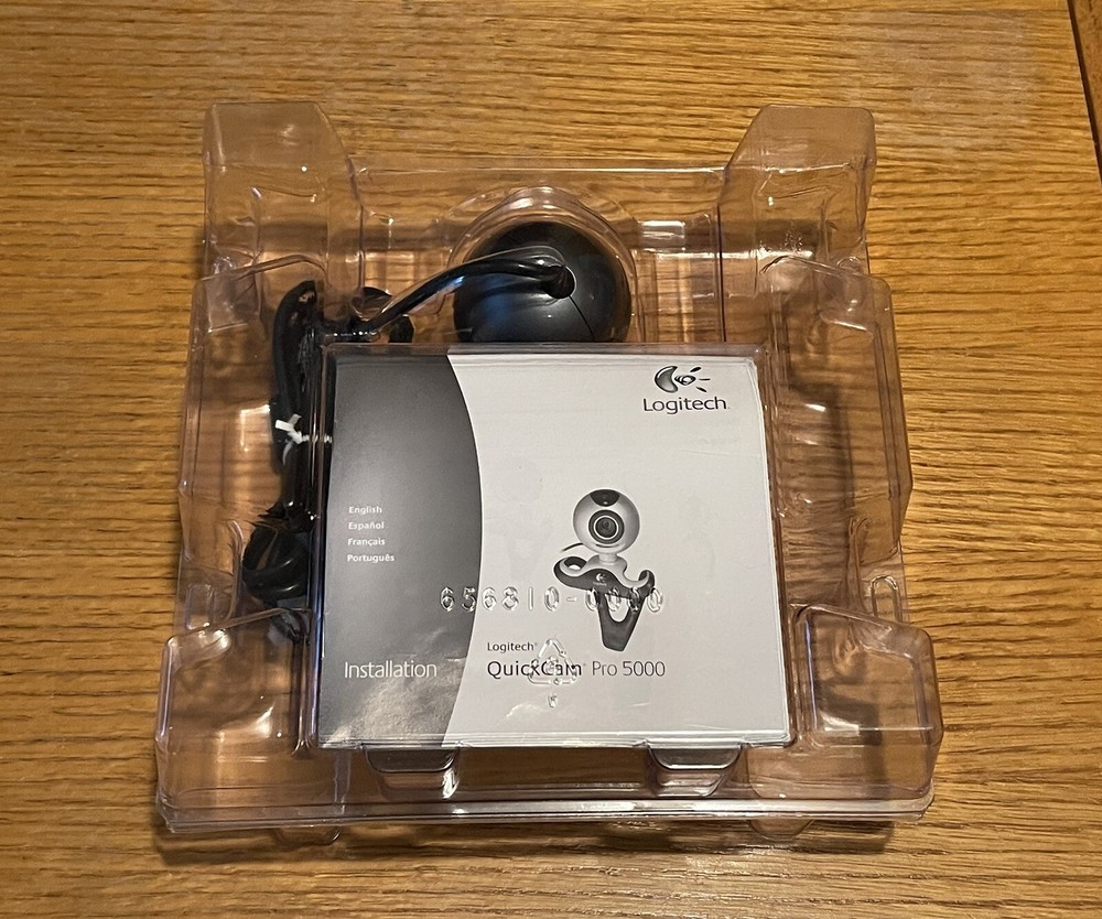 Logitech QuickCam Pro 5000 Webcam For Windows 2000 or XP IN BOX W DISC & MANUAL