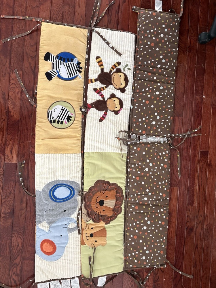 Lambs & Ivy Monkey Crib Bedding Set Animals & Lamp - Pre-Owned