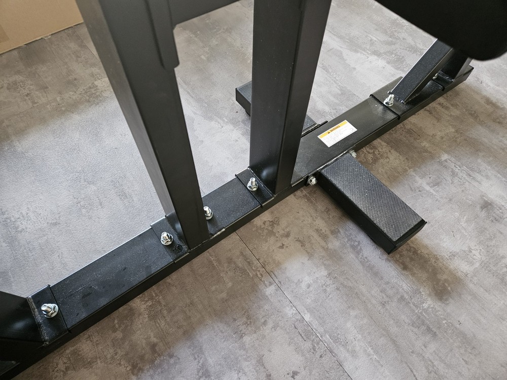 GMWD Seated Row Machine RM00 (Can disassemble if requested)