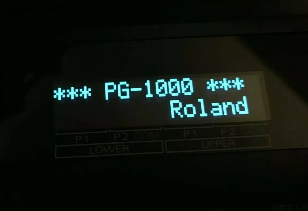 Roland PG-1000 Custom OLED Display !