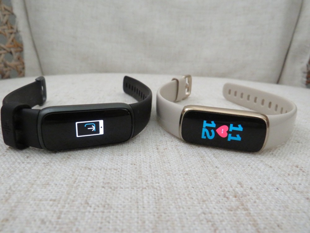 Fit Bit Luxe Smart Tracker