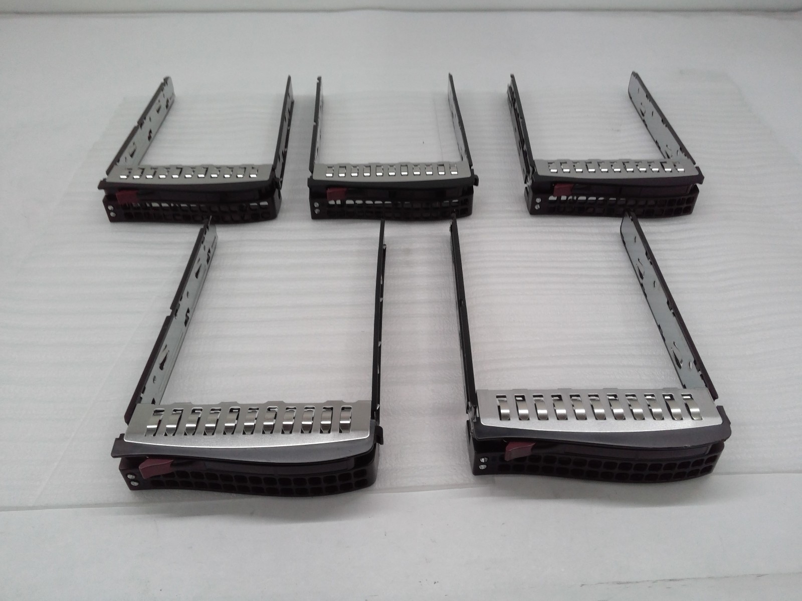 Lot of 5 Genuine Supermicro 3.5" Hard Drive Caddy 01-SC93301-XX00C104/4 Screws