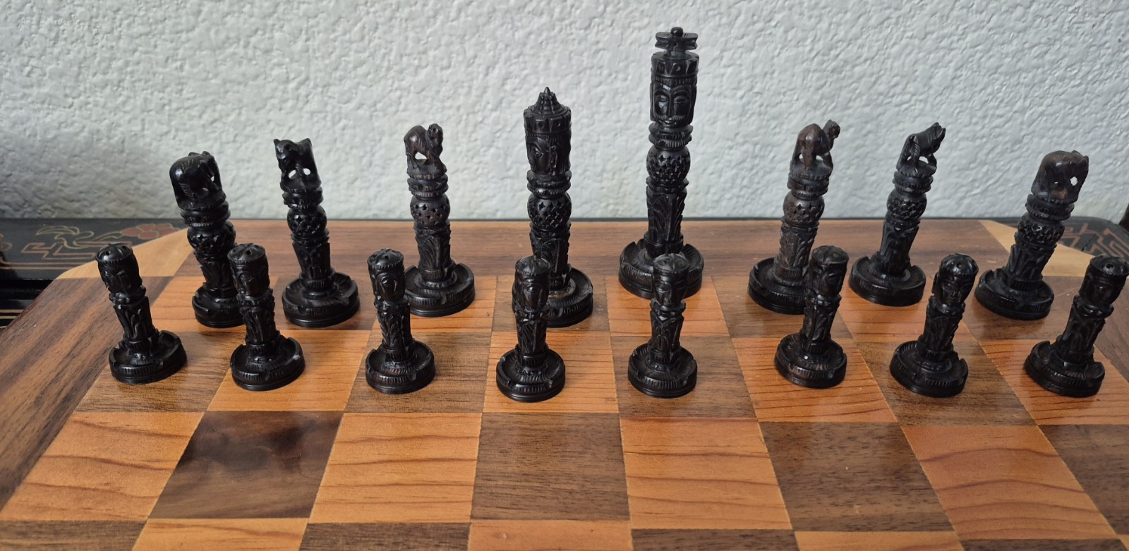 Ornate Carved Box Wood Ebony Chess Set 4" King 18" Board 1.75" Squares Box Case!