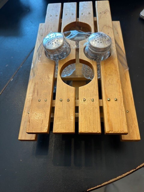 Picnic Table condiment setting