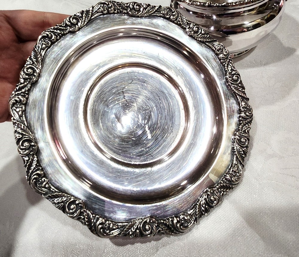 Wilcox International Silver Co Saybrook Manor Silver Plated Gravy Boat with Tray