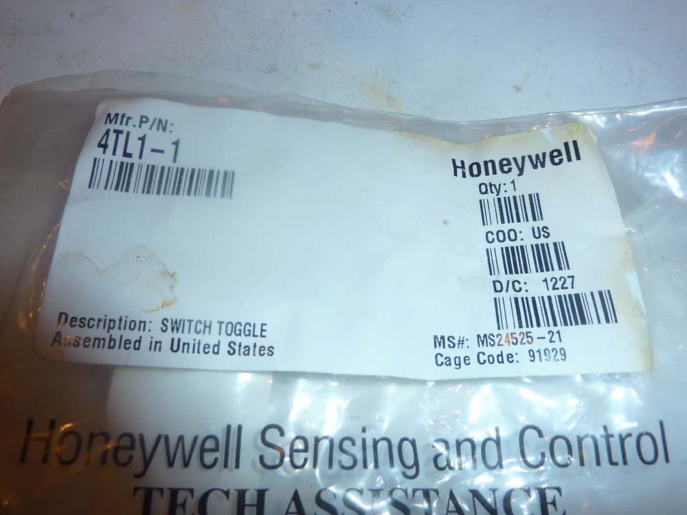 Honeywell 4TL1-1 Toggle Switch