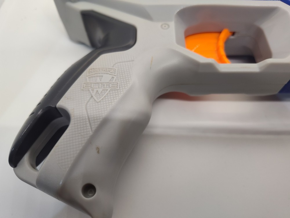 NERF N-STRIKE DISTRIBUTOR - BLASTER TOY PISTOL