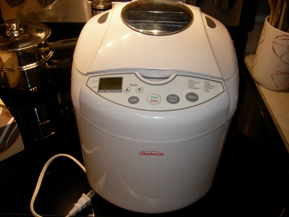 SUNBEAM Bread Maker Machine Makes 1.5lb Loaf Mod # 5890 Complete