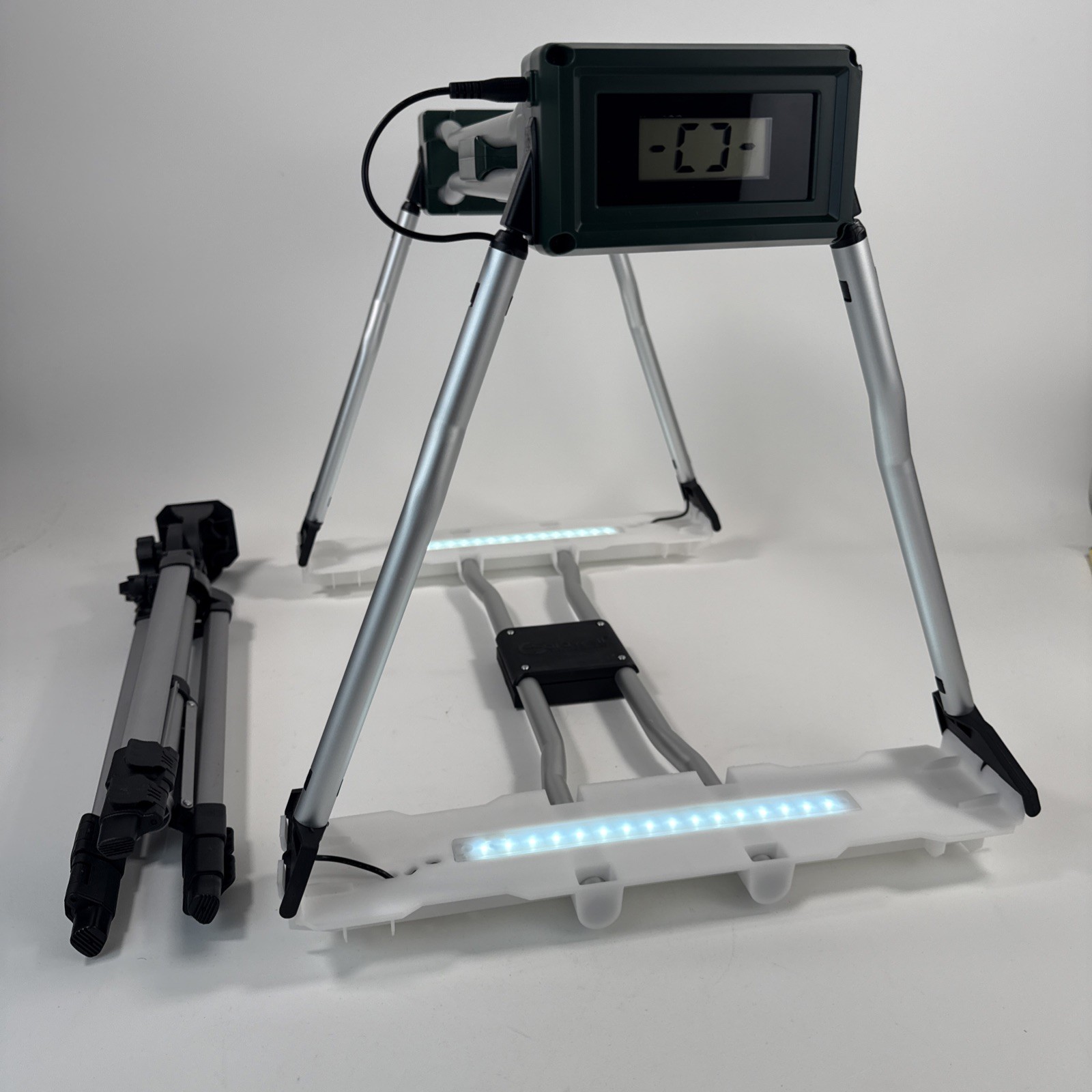 Caldwell 720002 Ballistic Precision G2 Chronograph w/ Tripod & Bluetooth No Box