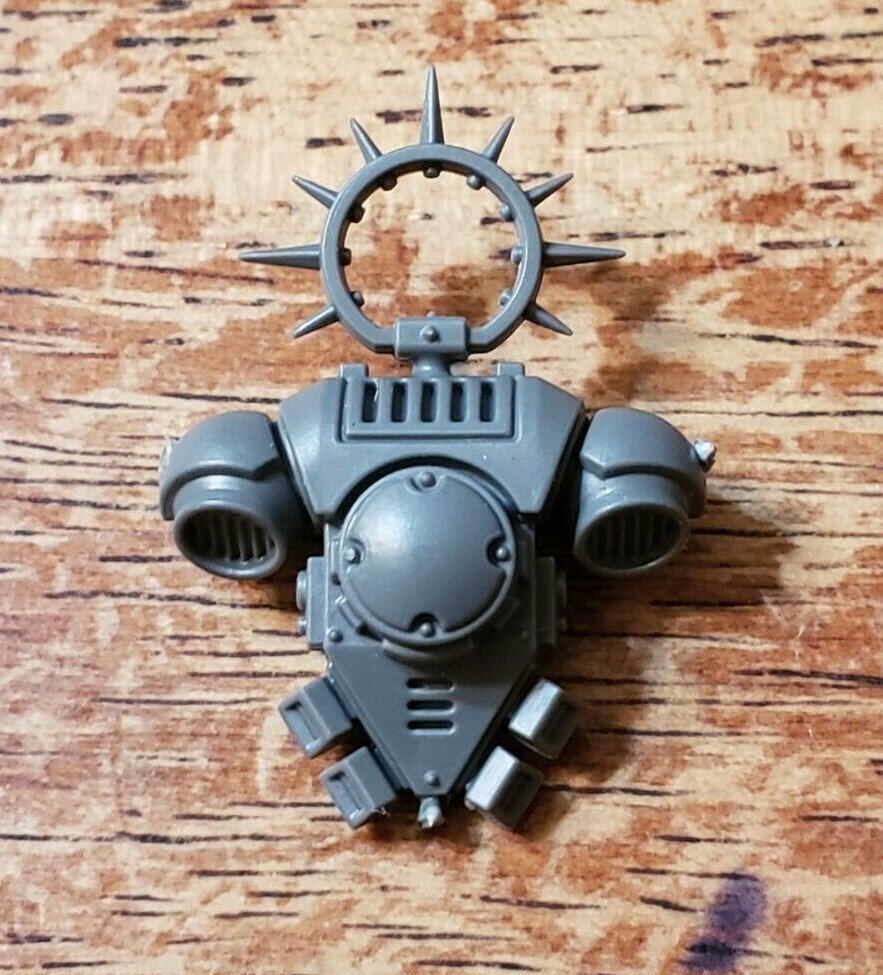 Warhammer 40k Space Marines Bits Bladeguard Veteran Crowned Backpack