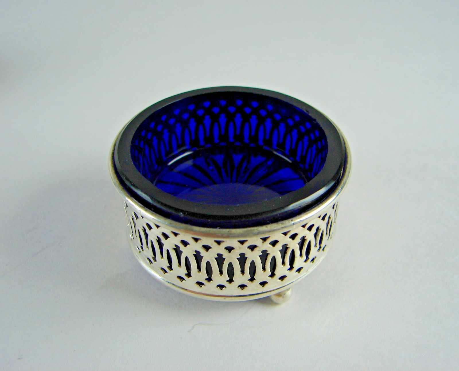 2 Antique Sterling Silver Salt Cellars with Cobalt Glass Liner & Salt Spoons