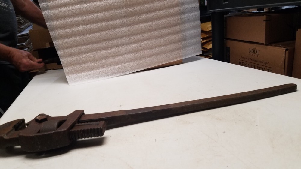 24" Ridgid Pipe Wrench (V)