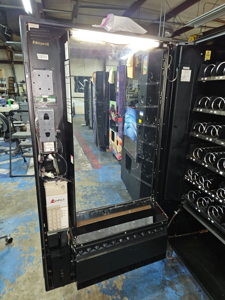 MDB AP Automatic Products Studio 3, 5-Wide 6-Shelf Snack Machine Vending Machine