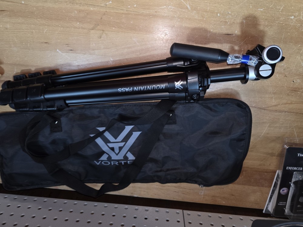 vortex diamondback hd 20-60x85 spotting scope With Extras