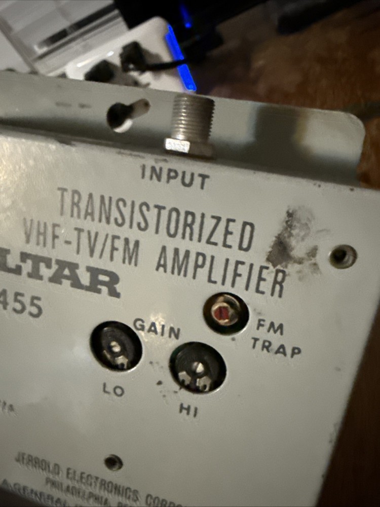 Jerrold Gibraltar Model 3455 Transistorized VHF FM Amplifier