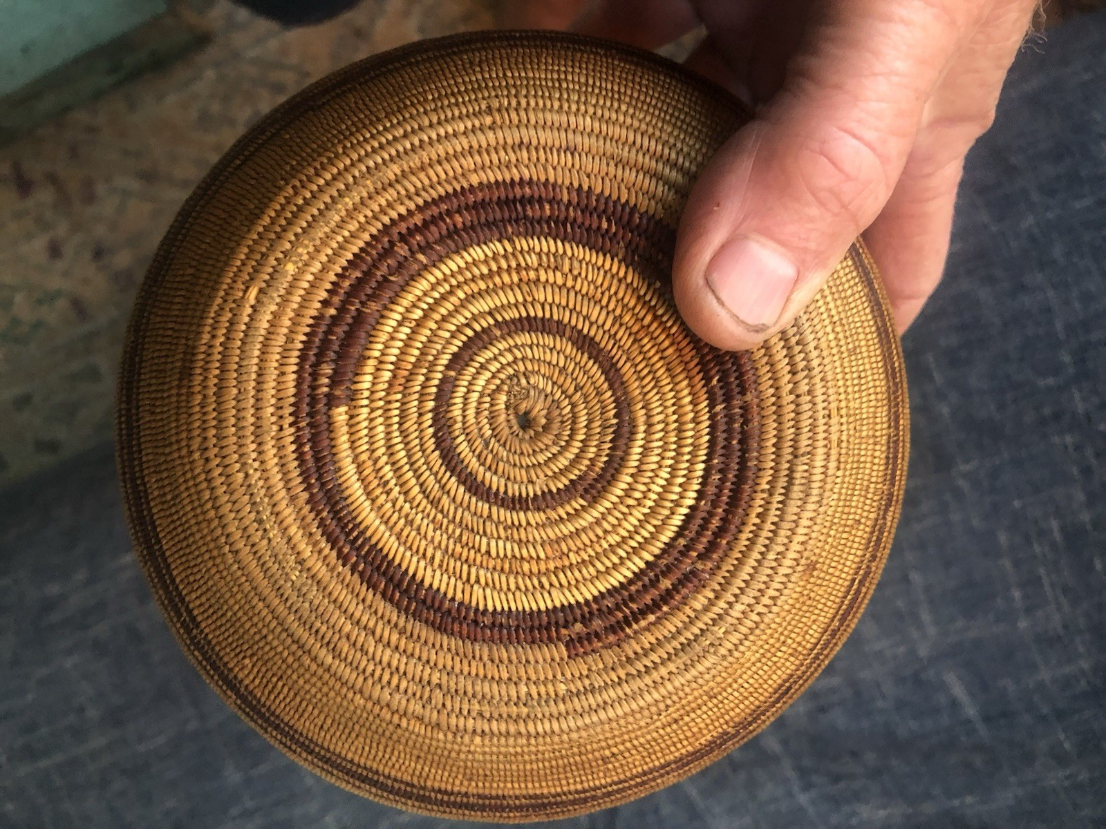 Outstanding 1890’S-1920’S Yokuts Native American Bottleneck Trinket Basket