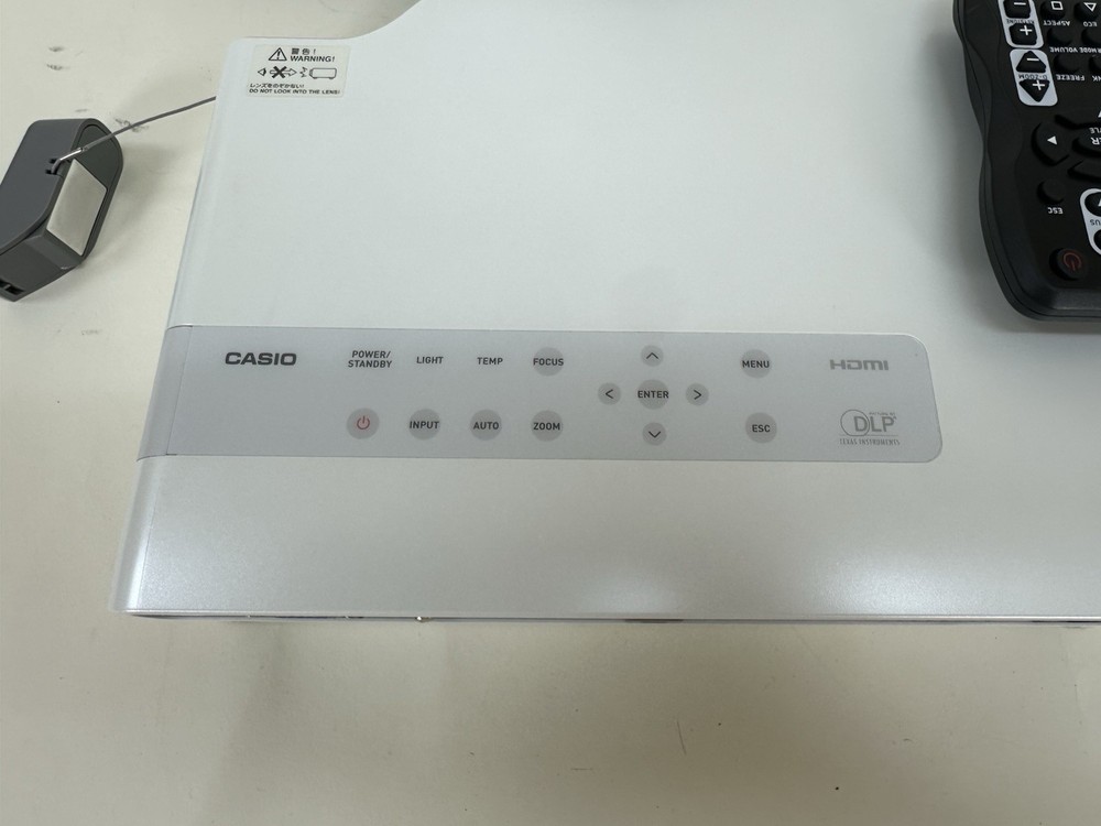 Casio Data Projector XJ-A240V HDMI Computer Connection Remote
