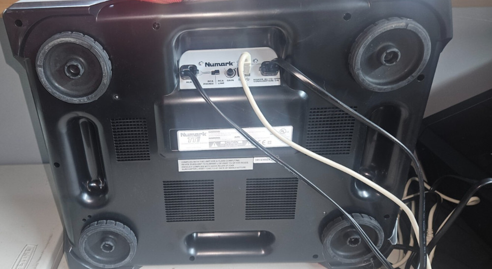 Numark TTUSB DJ Turntable With USB Audio Interface W Original Cables (Tested)