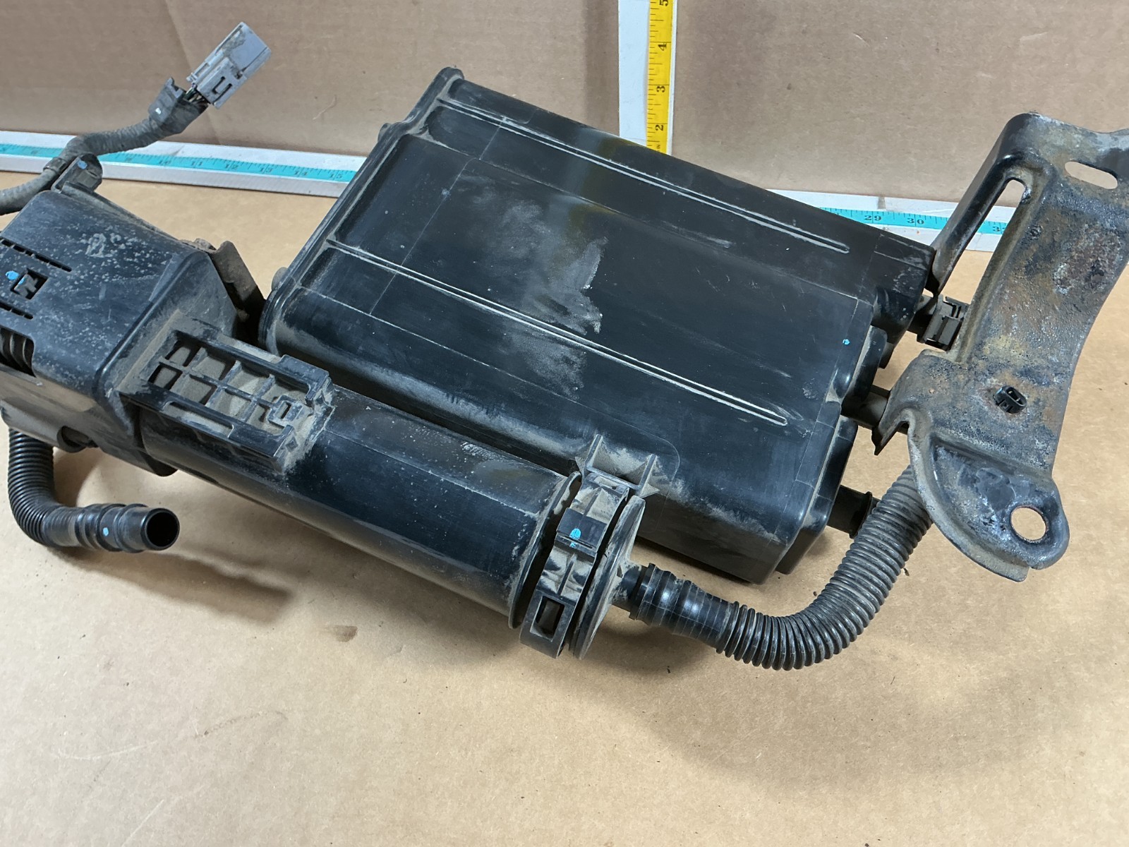 2010-2015 Toyota Prius Fuel Vapor Evaporator Charcoal Canister 77740-47060 OEM