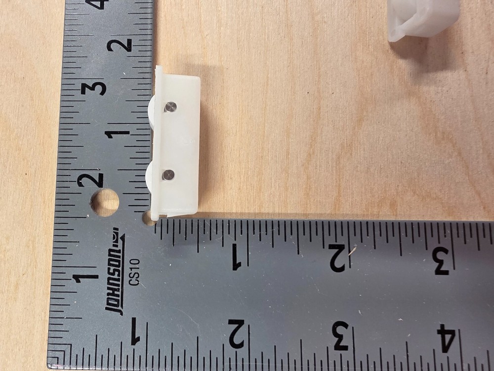 Vinyl Sliding Window, Roller with Duble Plastic wheels / sold by the each E