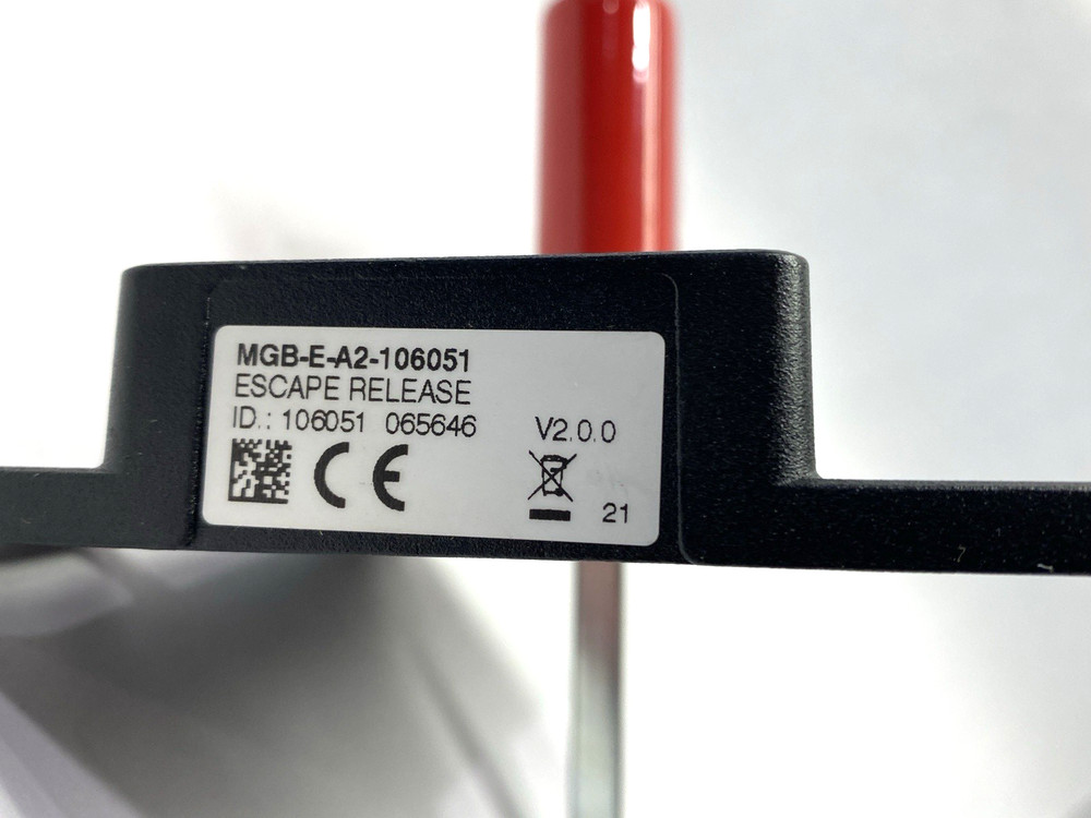 Euchner MGB-E-A2-106051 Escape Handle 106051 MISSING MOUNTING PLATES & BASE