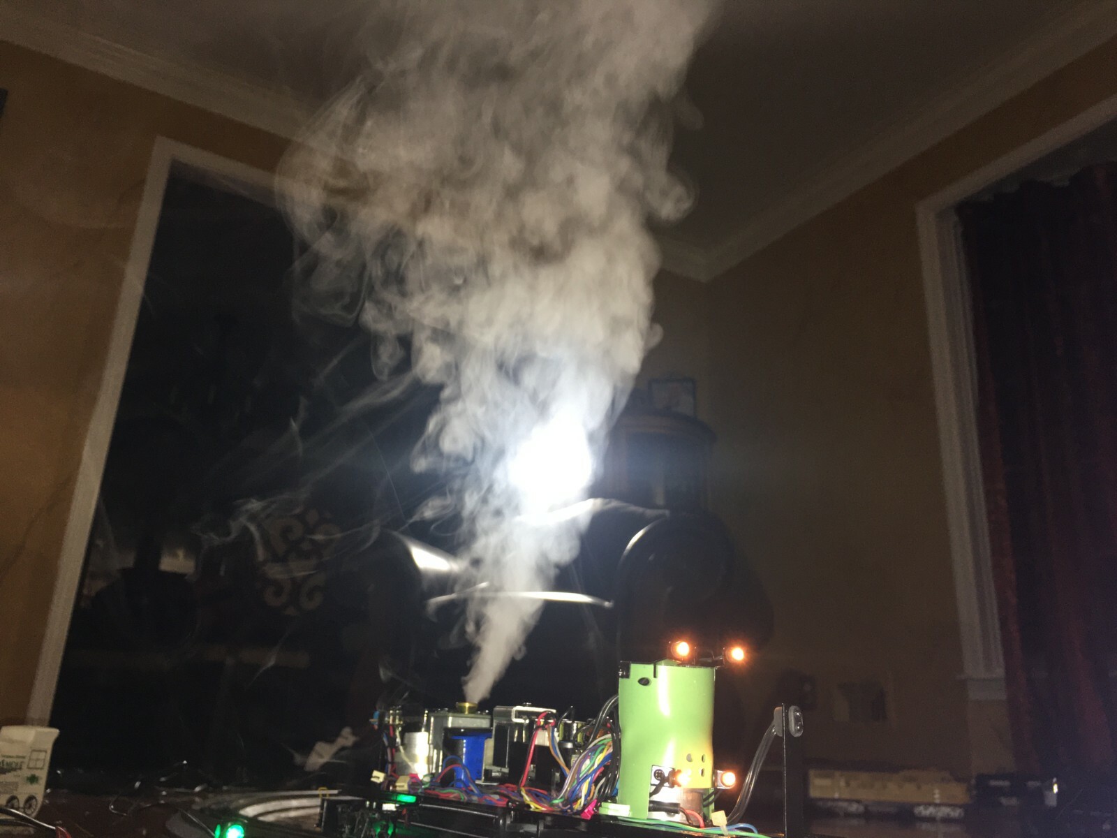 MTH-LIONEL SMOKE FLUID 60-1045 UNSCENTED 7 OZ BIGGER SIZE BETTER VALUE NEW