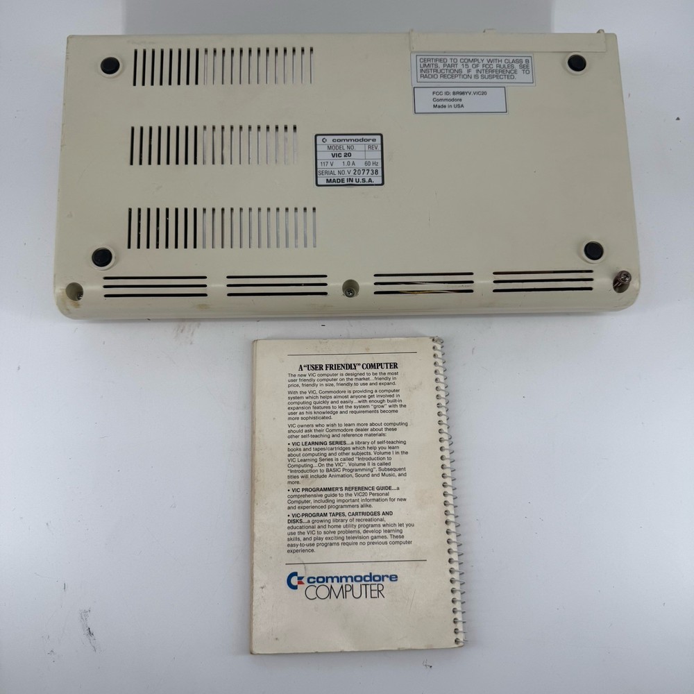 Commodore Vic-20 w/ Instruction Manual No Cables Untested
