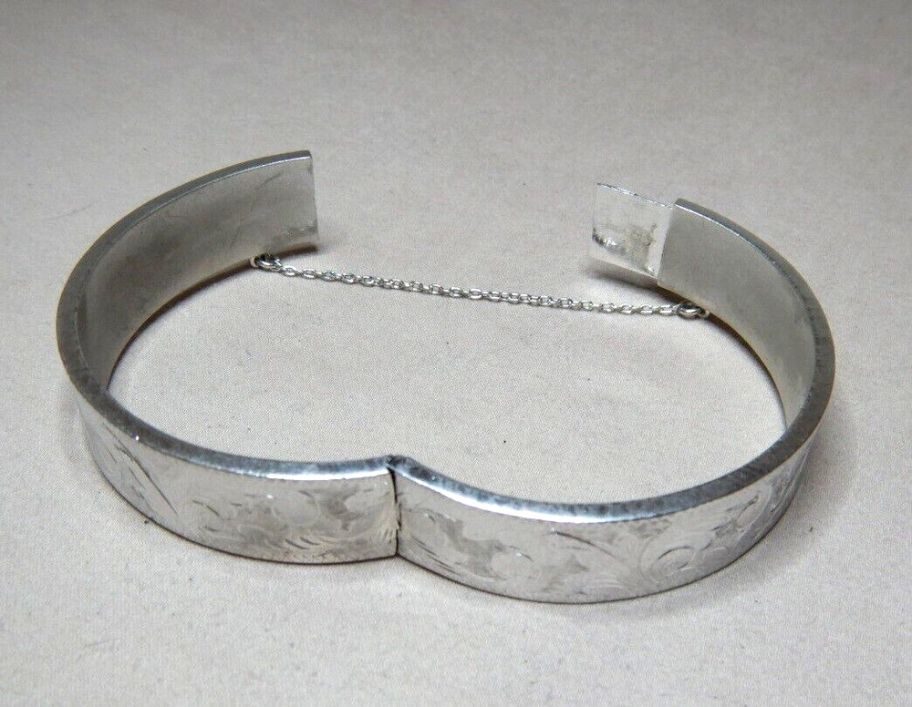VINTAGE STERLING SILVER HINGED OPENING BANGLE SIAM STERLING 3679