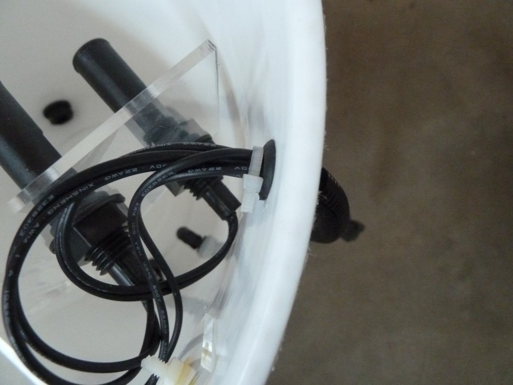 Adjustable Ebb and Flow Controller Bucket Upper Float Bracket