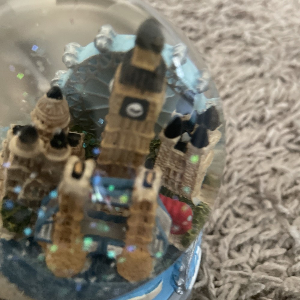 london snow globe Big Ben